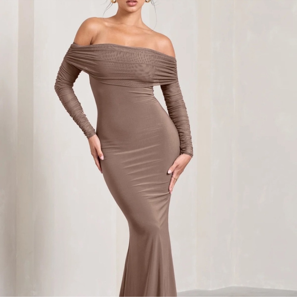 Club L London Off-Shoulder Long Sleeve Dress in Brown